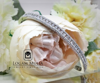 Photos of Precious Metals Diamond Ring, Diamond Jewelry