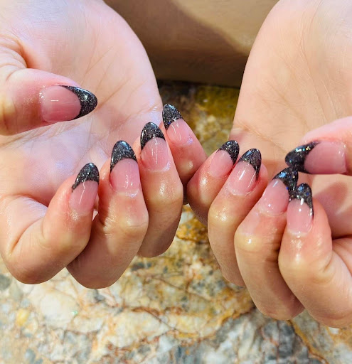 Ruby's Nails - Thumbnail