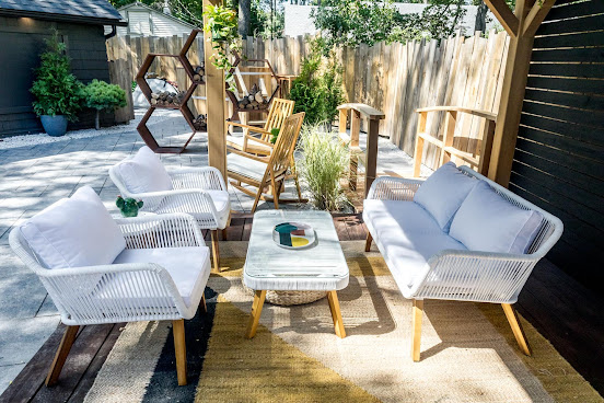 The Herwood Inn by null