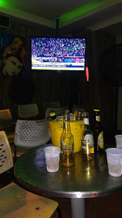 Photos of El Cacique Remix