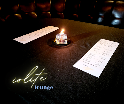 iolite lounge - Visual