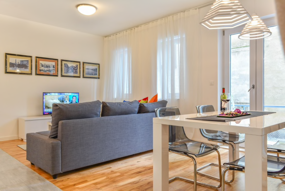 Le Monde Apartment