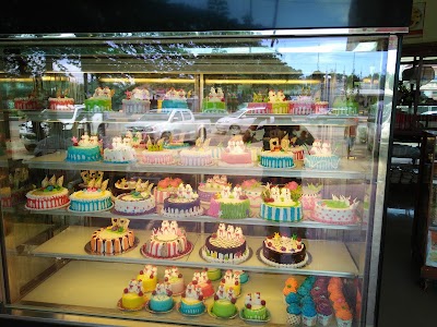 Photos of Phnom Penh Bakery