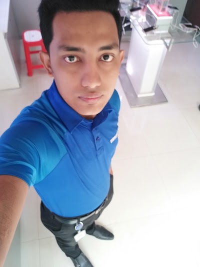 Photos of Samsung Available outlet