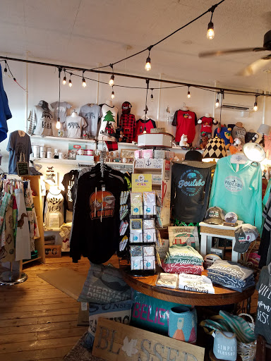 Beachside Boutique - Visual