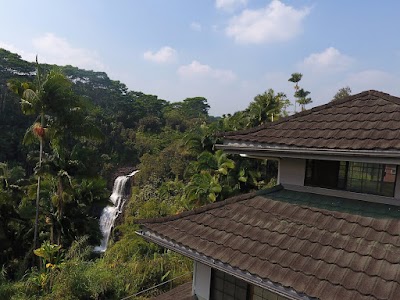 The Inn at Kulaniapia Falls