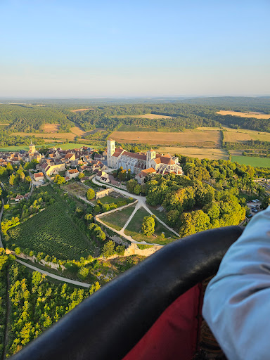 FRANCE MONTGOLFIERES - Bourgogne - Vézelay - vol en montgolfière - Thumbnail