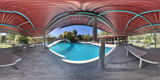 Alberca Balneario "Los caracoles"