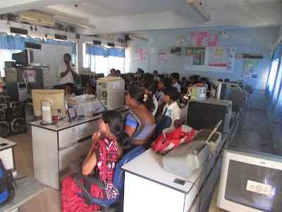 Photos of Bamunugama Navodya School