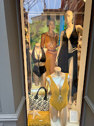 Photo n°24 de Pain de Sucre - Sanary-sur-Mer à Sanary-sur-Mer (Magasin de vêtements pour femmes)