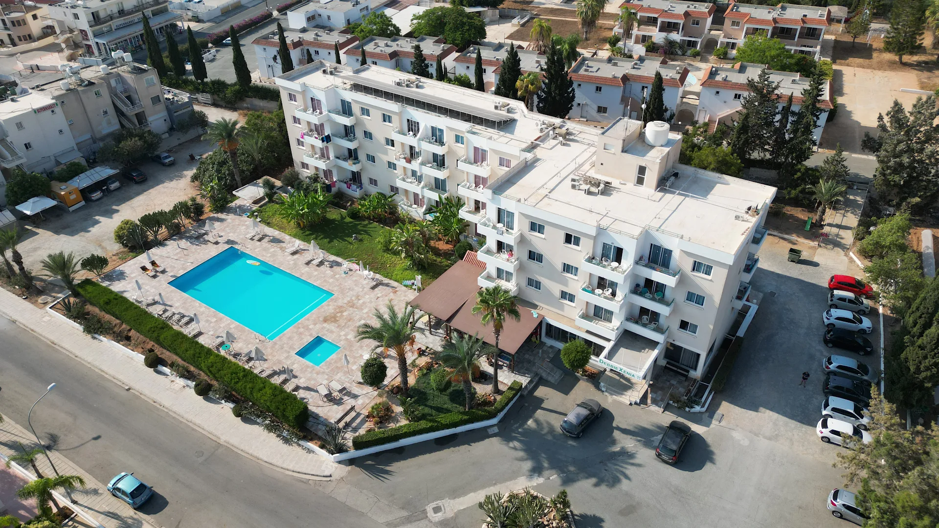 DebbieXenia Hotel Apartments