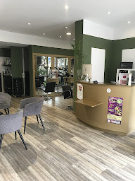 Photo n°5 de Salon Michel Teissedre Coiffeur Anduze - Salon de coiffure à Anduze à Anduze (Magasin de produits de beauté)