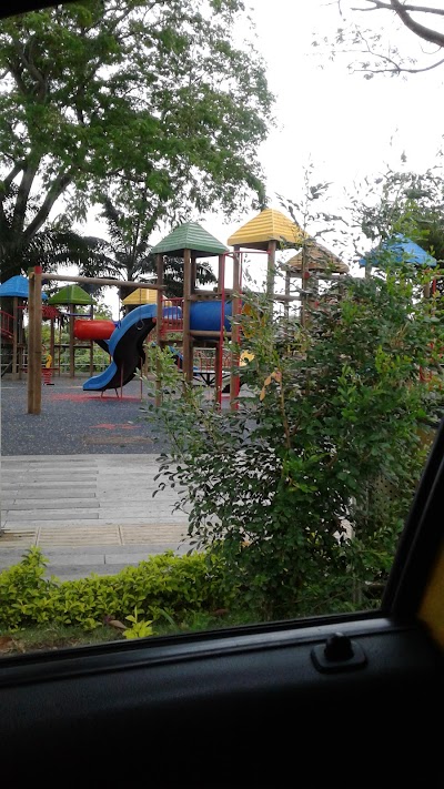 Photos of Inscredial Park