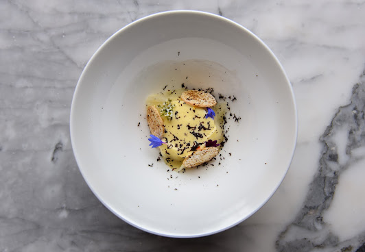 Glovers Alley by Andy McFadden by null