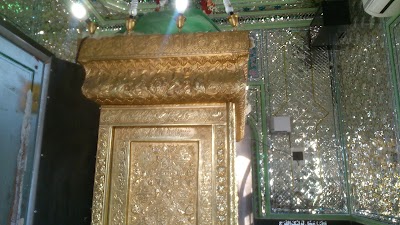 Photos of قبرستان شیخان استان قم