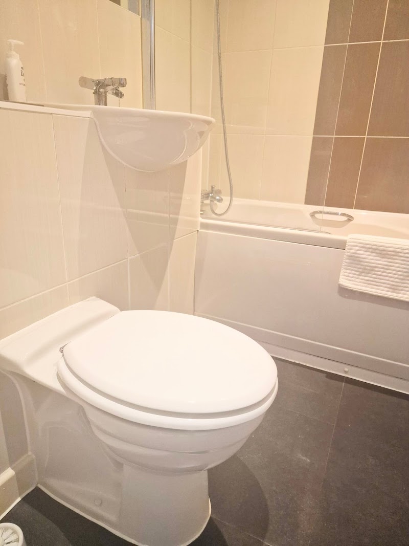 White Orchid Property Relocatin ,Serviced Accommodation Stevenage ,Self Catering photo 3
