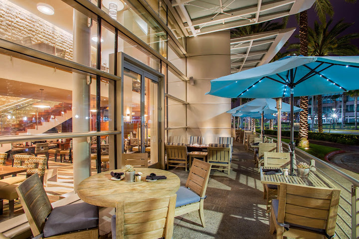 McCormick & Schmick's Seafood & Steaks by null