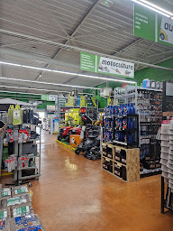 Photo n°2 de Bricomarché Saint Amour à Saint-Amour (Magasin de poêles à bois)