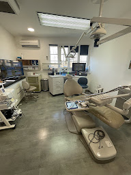 Photo n°3 de Dr Rony Berreby à Istres (Dentiste)