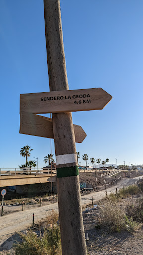 Las Salinas trail