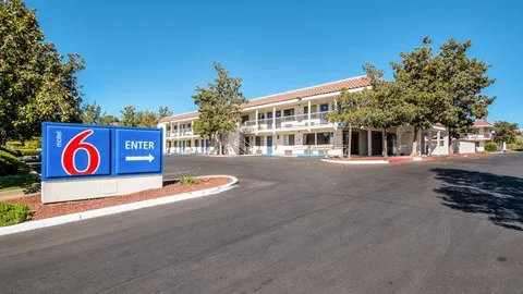 Motel 6 Redding, CA - South