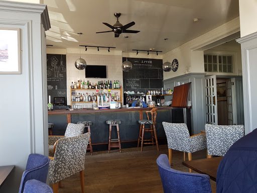 Pyne's Bar - Visual