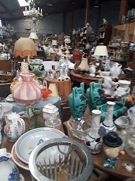 Photo n°5 de Le Grenier Malicornais à Malicorne-sur-Sarthe (Magasin d'antiquités)