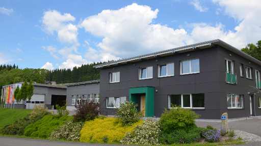 Breuer - SPENGLEREI + FASSADENBAU + DACHDECKEREI