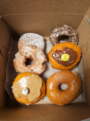 Becker's Donuts & Bakery - Thumbnail
