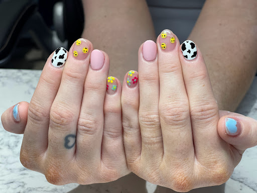 Perfect Nails & Retreat - Thumbnail