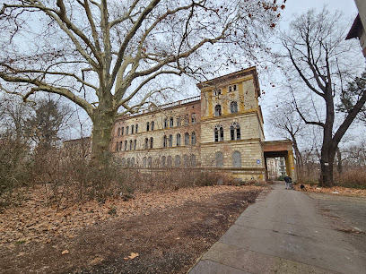 Opuszczony posowiecki szpital położniczy