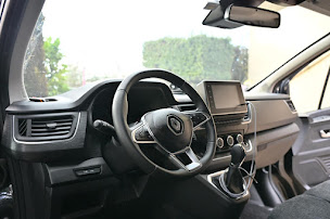 Photo n°2 de CB3C Taxi & Transport à Saint-Pierre-Lafeuille (Service de transport)