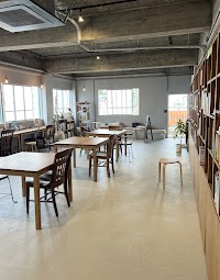 シェア型私設図書館＆ワークショップスペース MAYU