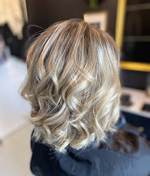 Photo n°23 de Alexandra Coiffure 77 à Saint-Germain-sur-Morin (Salon de coiffure)