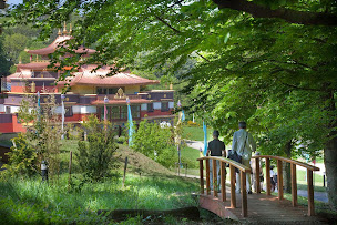 Photo n°28 de Lerab Ling, Temple Bouddhiste à Roqueredonde (Monastère)