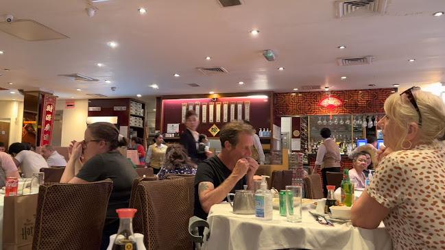 Reviews of Golden Dragon Chinatown in London - Restaurant