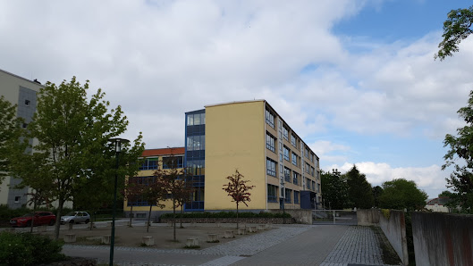 G.-W.- Leibniz Gymnasium Leibnizpl. 1, 37327 Leinefelde-Worbis