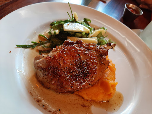 Hector's Bistro - Visual
