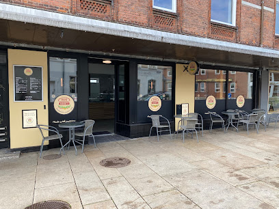 Alberts burger & pita bar