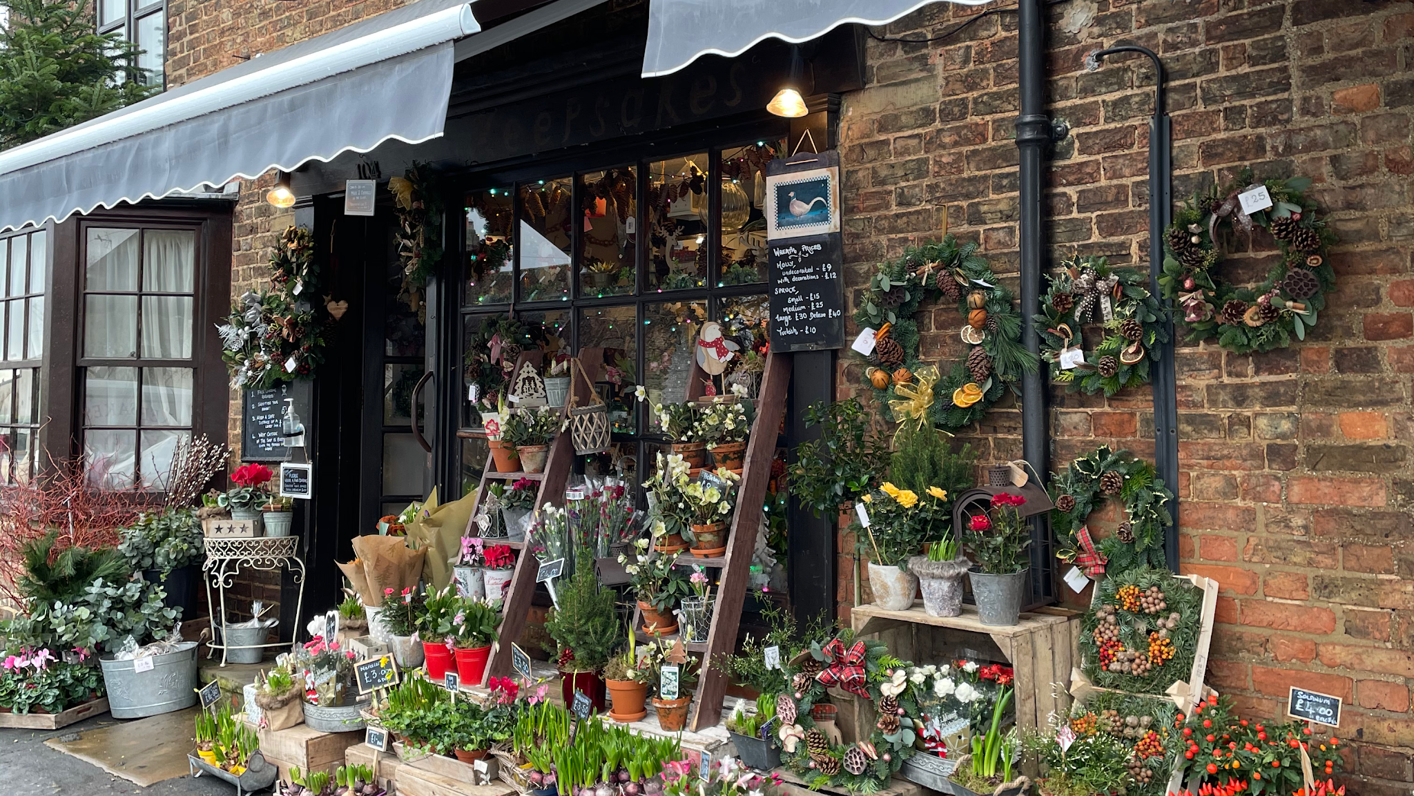 Keepsakes of Yaxley - Florists - photo 1