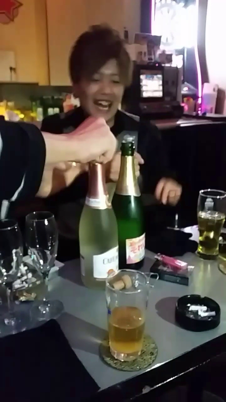 はっちゃけBAR それいけ