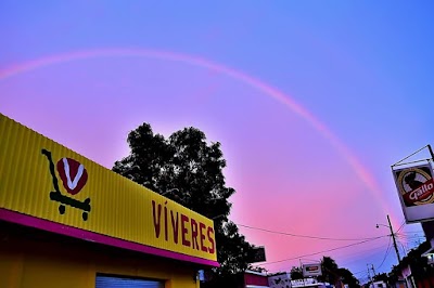 Photos of V&iacute;veres