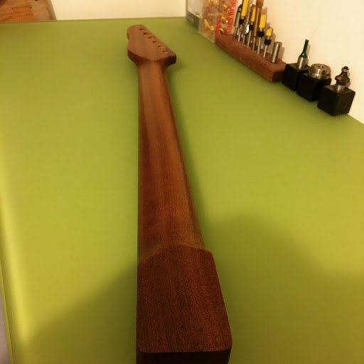 Scott Guitars - Visual