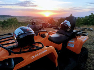 Photo n°4 de Quad Morvan - Aventure Off-Road (location de quad avec guide dans le Morvan en Bourgogne - Yonne - Nièvre) à Saint-Père (Séminaire)