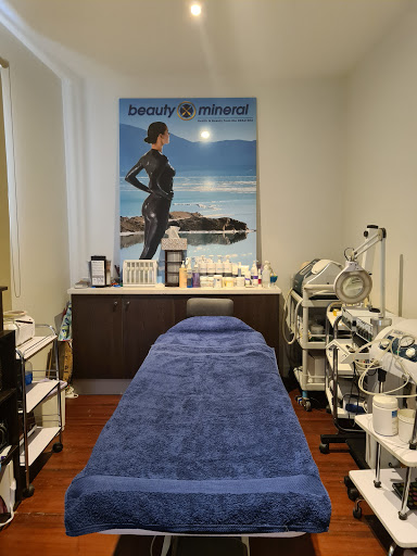 Karina's Beauty House - Skinstitut Stockist