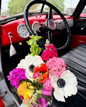 Bloom Ridge Farm by null