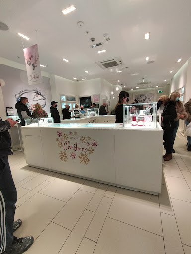 Pandora Basildon Gallery - United Kingdom