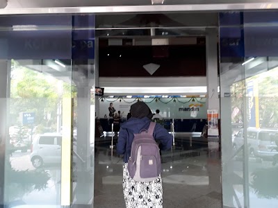 Photos of Bank Mandiri Solo Sriwedari
