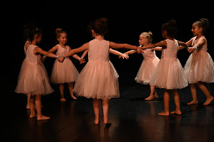 Photo n°12 de Ecole de danse EVID3NCE à Chaumontel (École de danse)