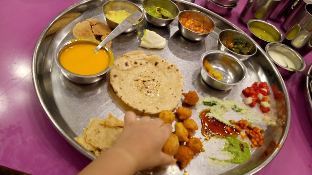 Shree Thaker Bhojanalay